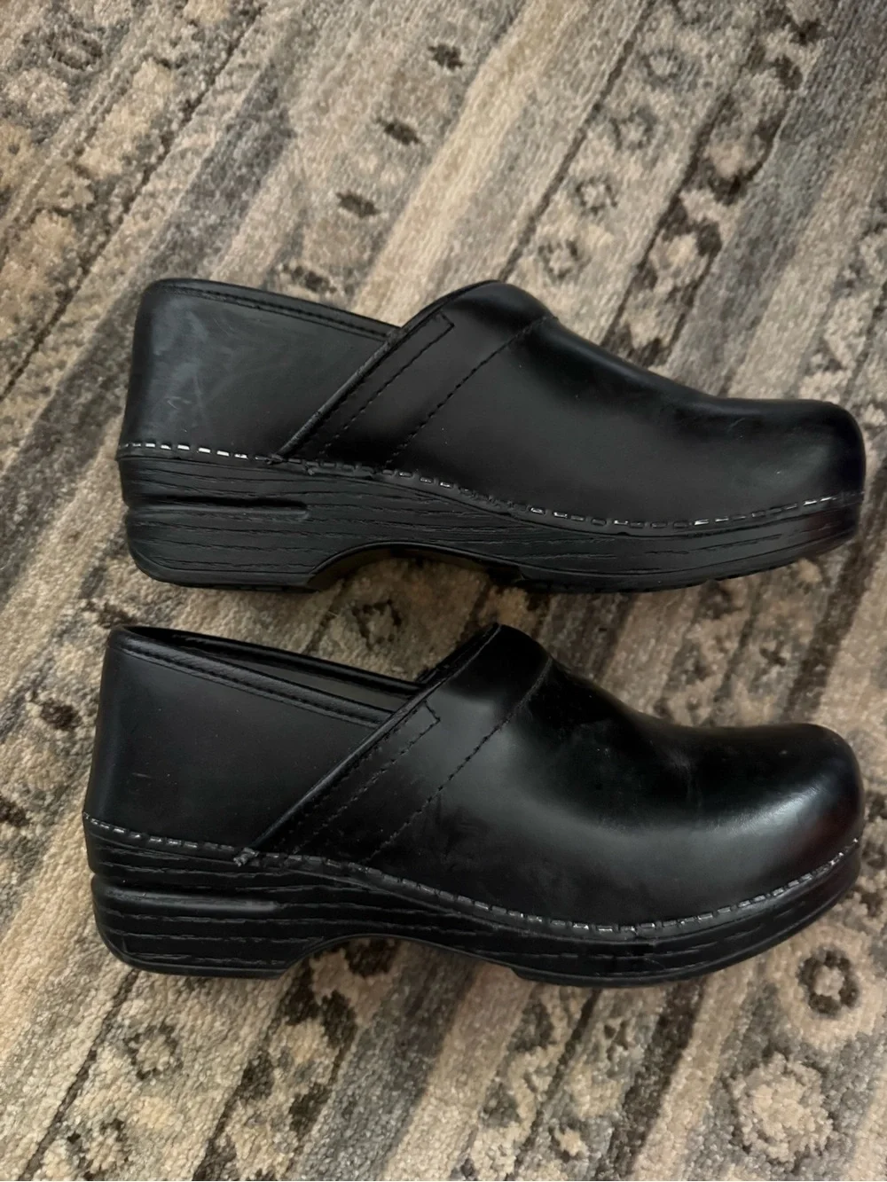 Dansko XP Black Leather Professional Clogs 39